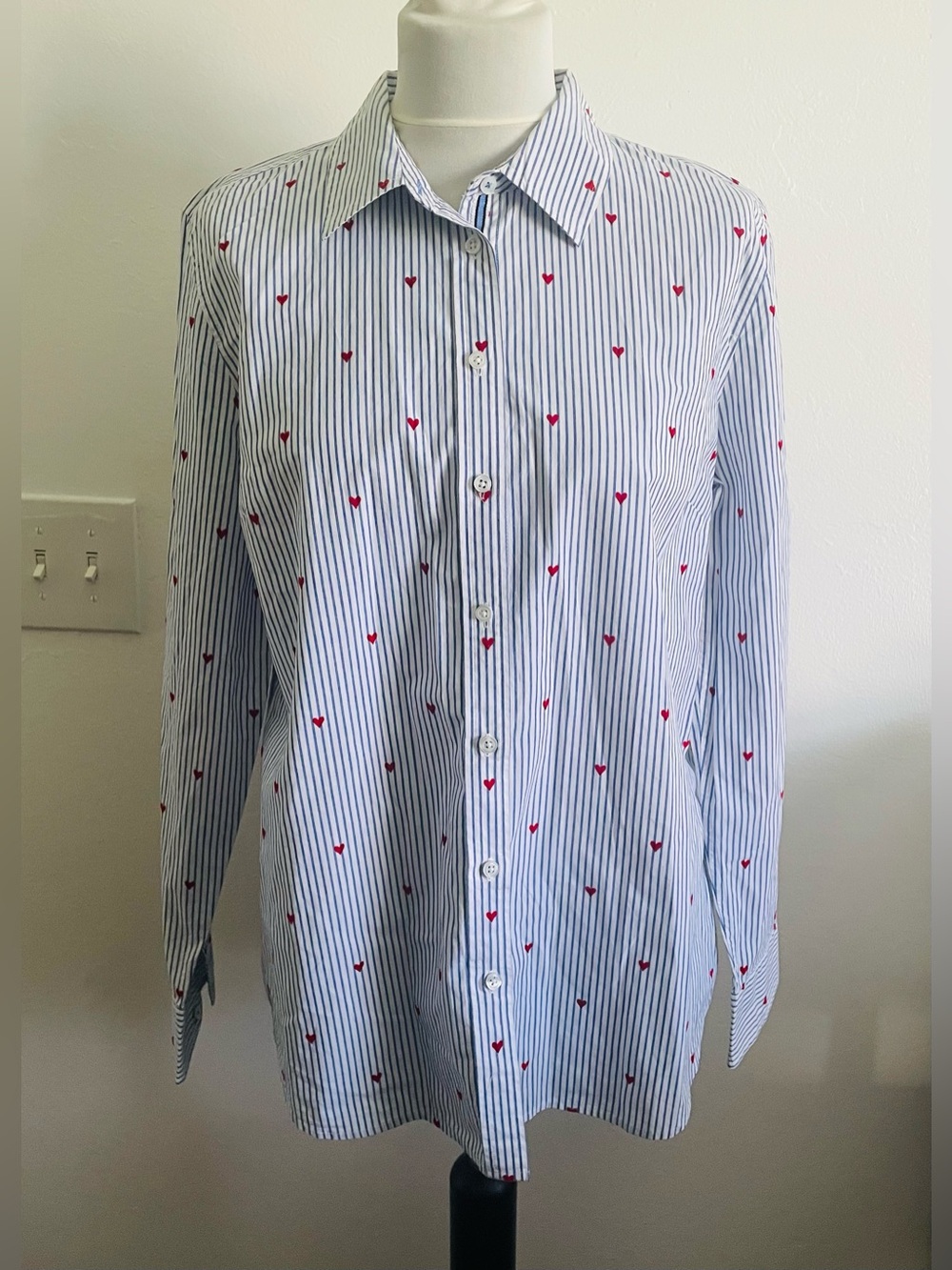 Talbots Women Button Down Shirt L White Blue Striped Hearts 100% Cotton Career
